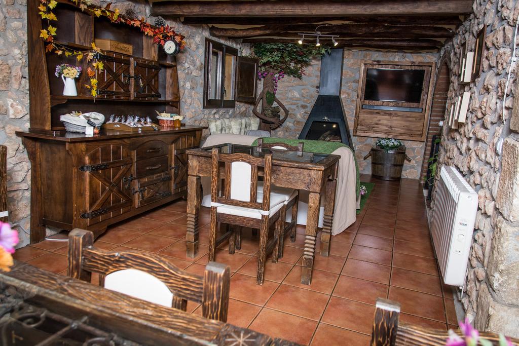 Cal Ganso Encantat Albinyana Εξωτερικό φωτογραφία