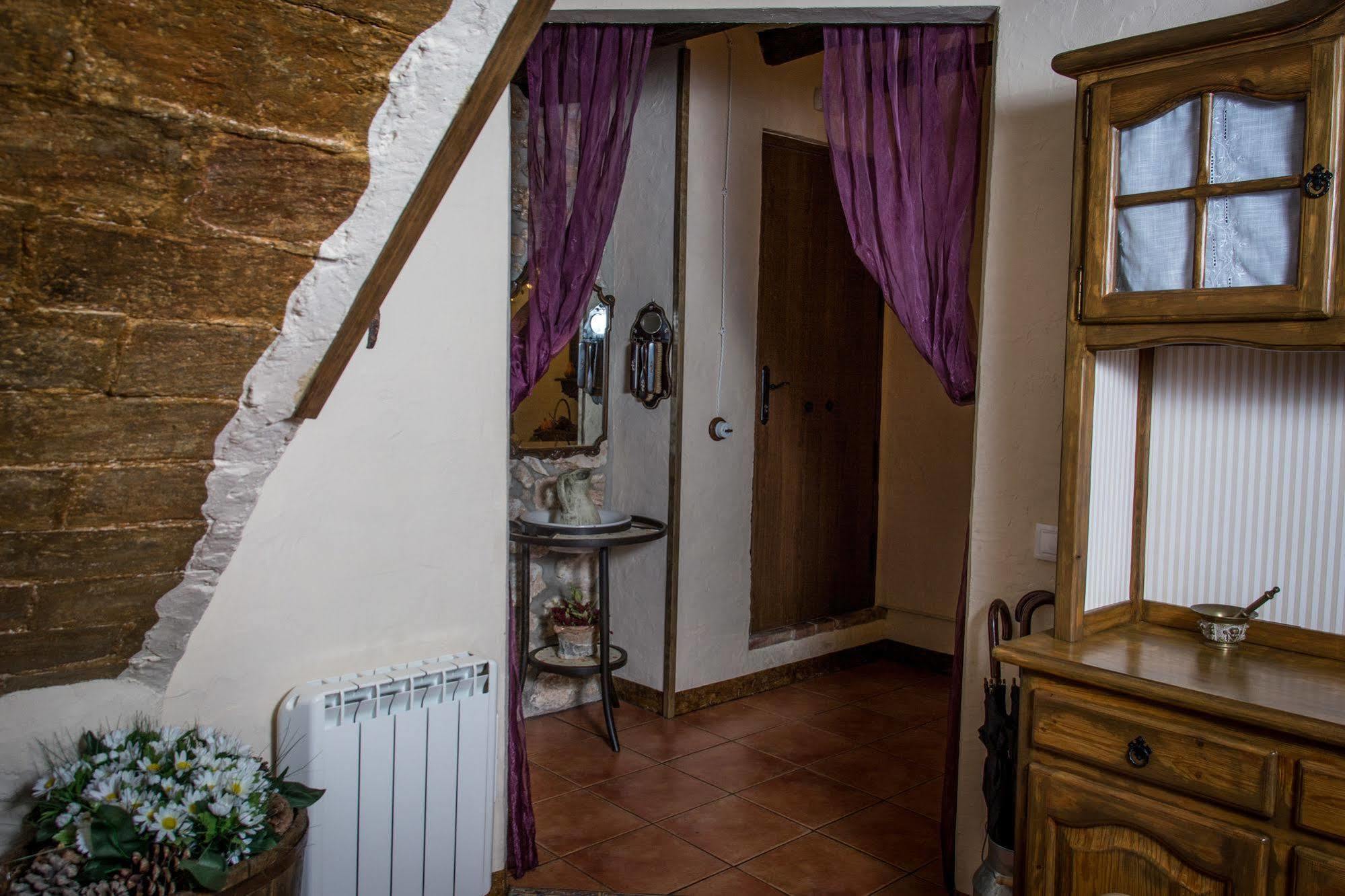 Cal Ganso Encantat Albinyana Εξωτερικό φωτογραφία